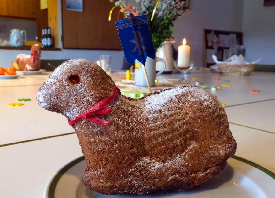 Osterfest für Senioren, Osterlamm selbstgebacken von Pflegedienst AML Parientin